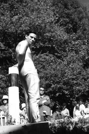 JIm, torse nu, profites du soleil suisse
© Kuno Zimmermann